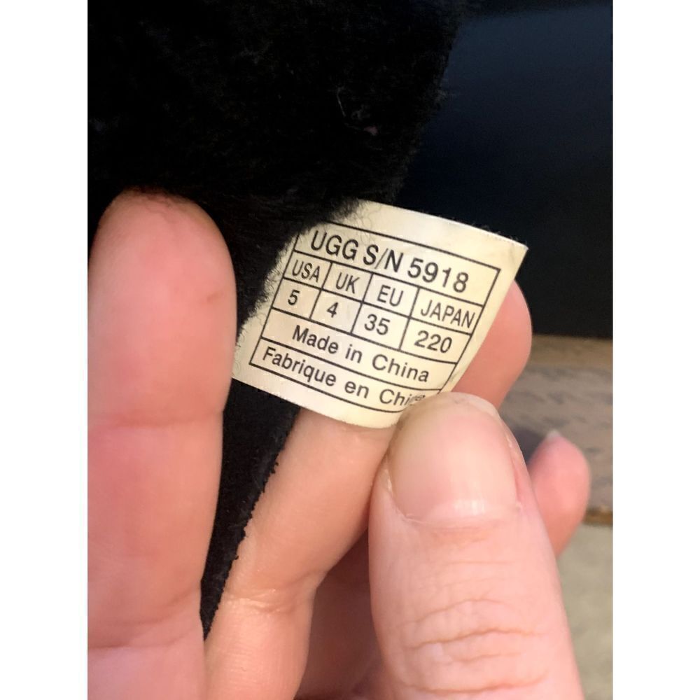 UGG | Cargo III w/Pockets 5918 Black Suede and Shearling Boots Womens Size 5 US - Picture 10 of 12